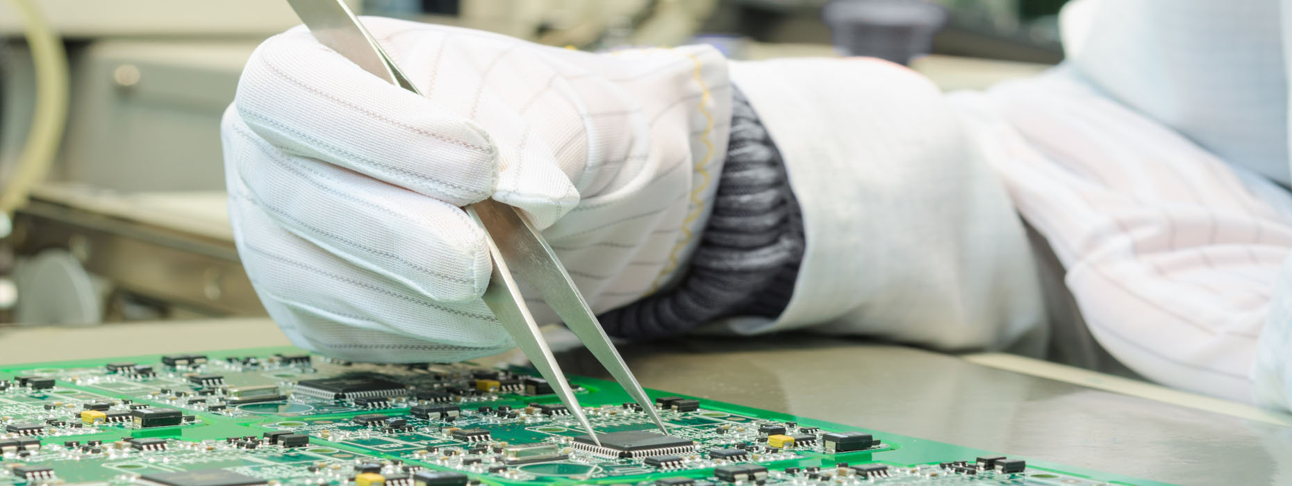 Lavorazione scheda elettronica